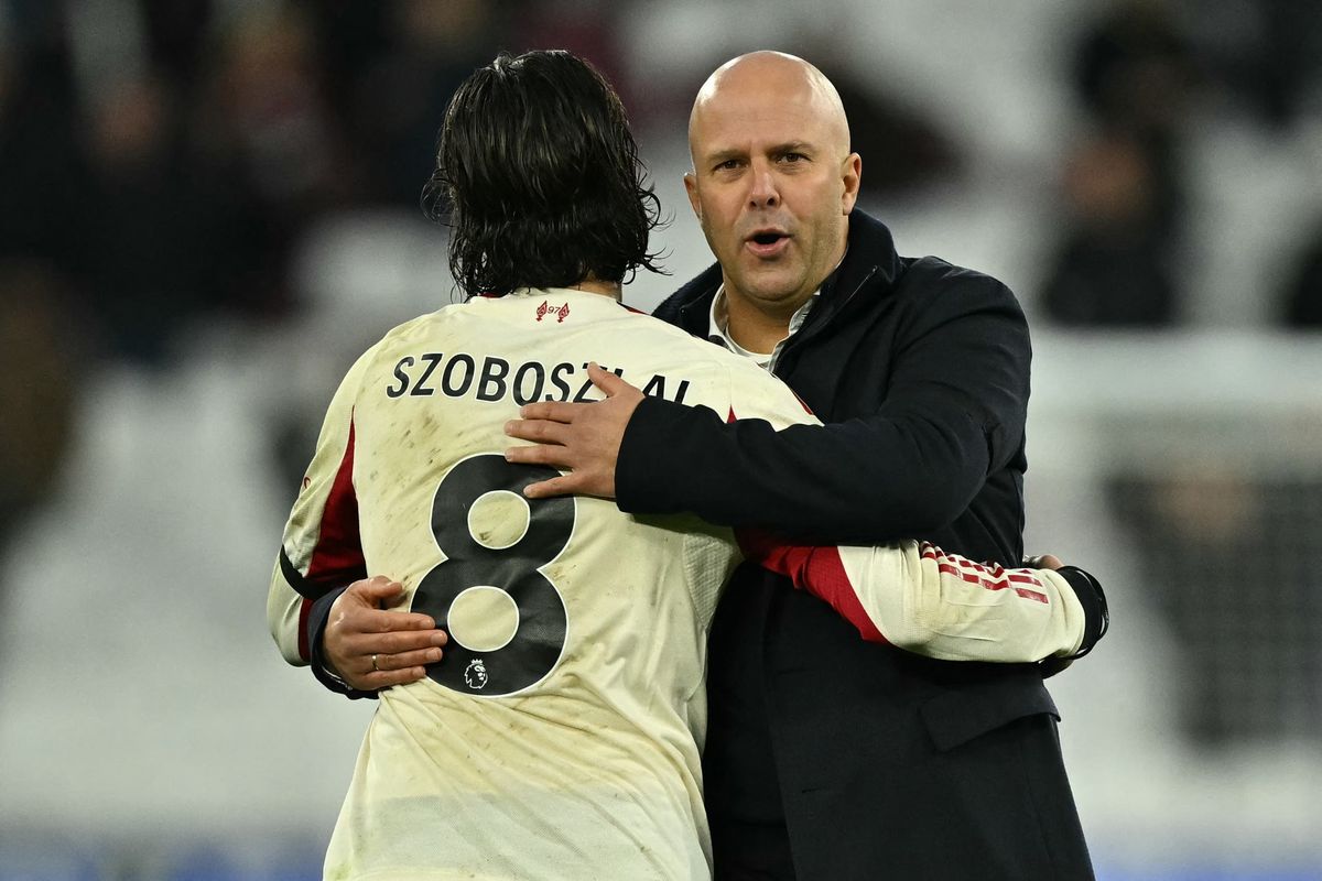 Arne Slot ismét elmondta, csak akkor játszatja jobbhátvédként Szoboszlait, amikor szükséges