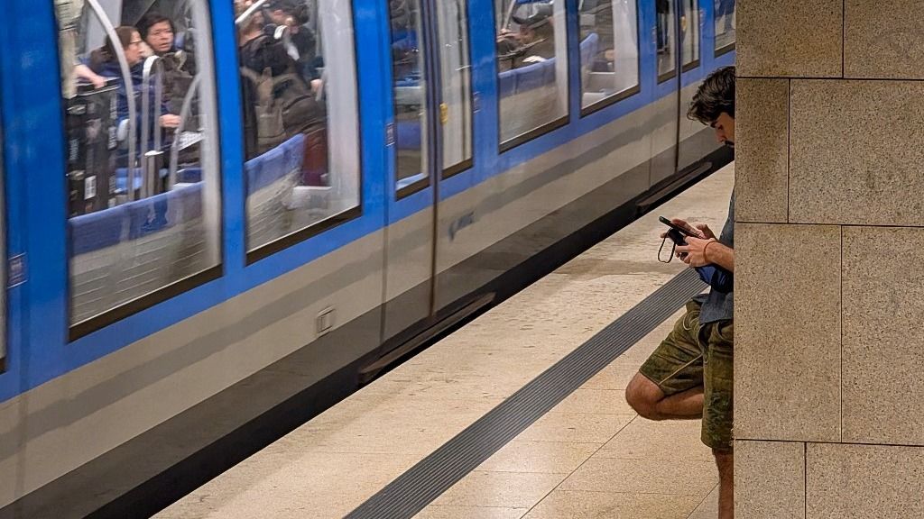 Már olyan üzenetek miatt is eljárás indulhat, amelyek másokban szorongást keltenek