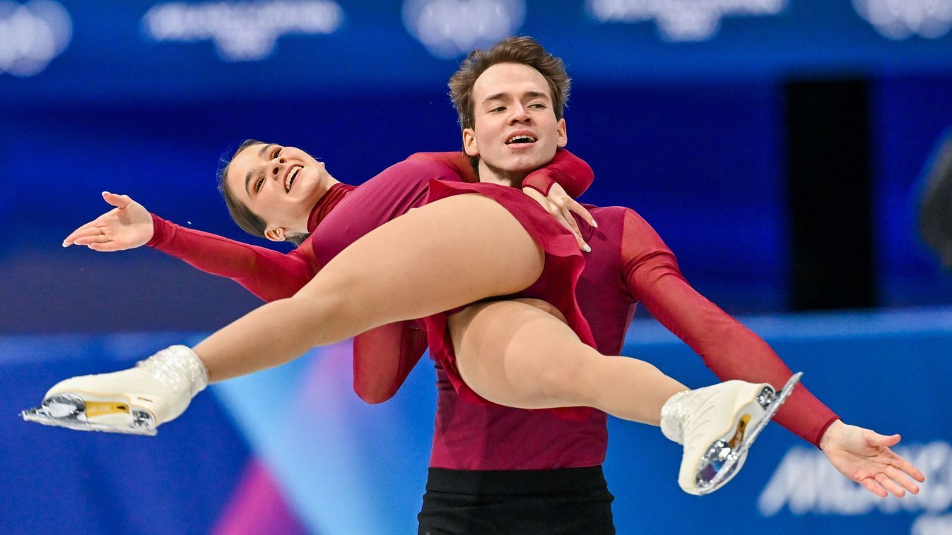 A Pavlova Maria, Sviatchenko Alexei páros a rövid programjában a műkorcsolyázók versenyében a 2026-os milánói–cortinai téli olimpián az assagói Forum di Milano sportarénában 