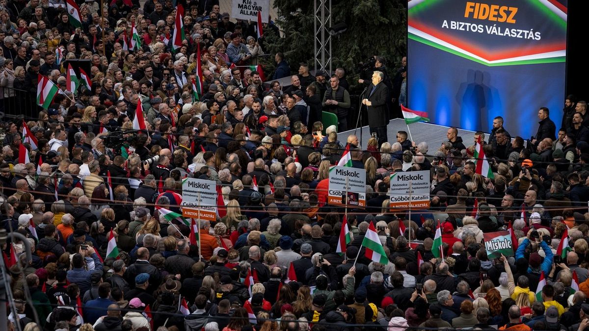 Orbán Viktor vasárnap Hódmezővásárhelyen folytatja országjárását