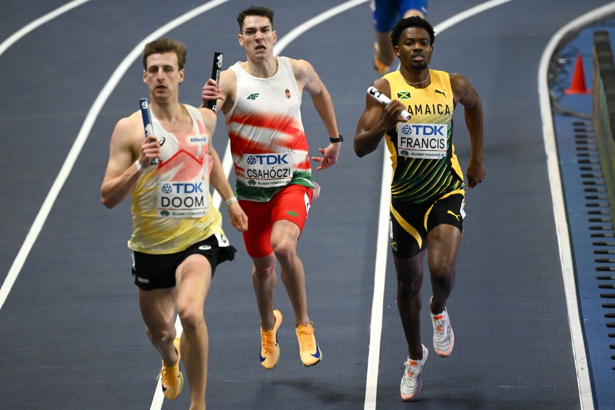 Torun, 2026. március 22.Csahóczi Csanád (k) a férfi 4x400 méteres váltófutás előfutamában a toruni fedettpályás atlétikai világbajnokságon 2026. március 22-én.MTI/Czeglédi Zsolt