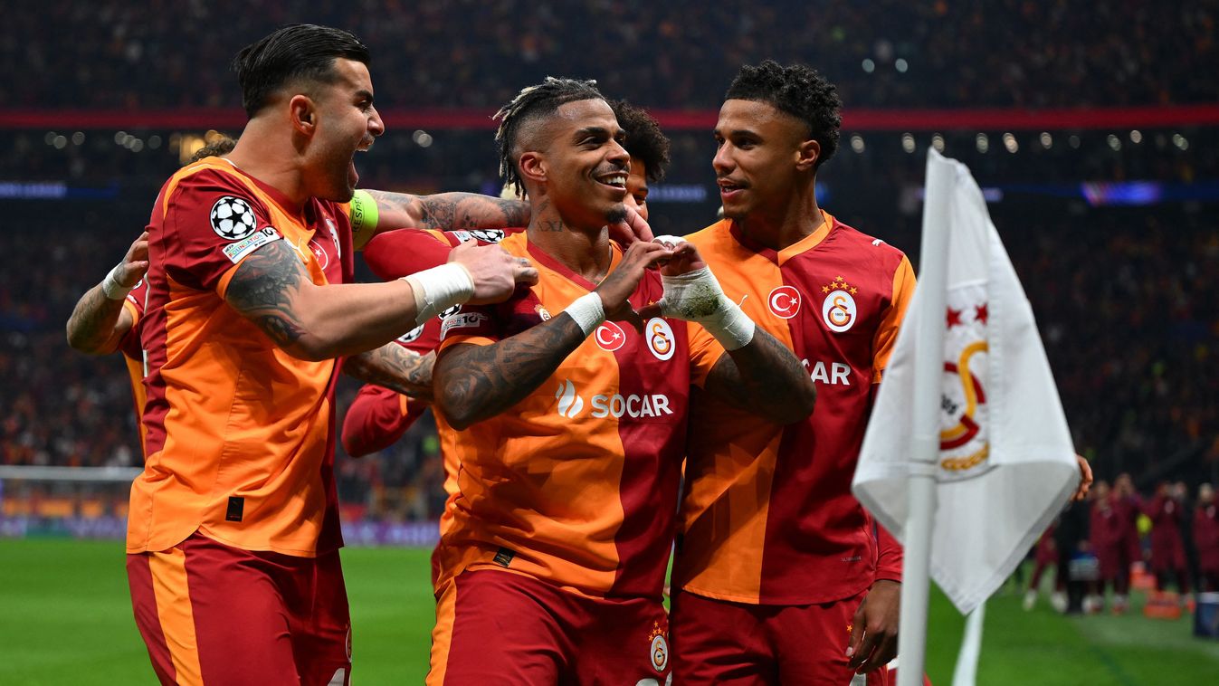 Mario Lemina (középen) szerezte meg a vezetést a Galatasaraynak a Liverpool ellen