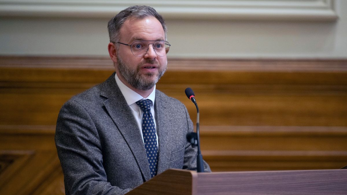 Budapest, 2026. március 2.
Orbán Balázs, a miniszterelnök politikai igazgatója beszédet mond a Nemzeti Közszolgálati Egyetemen (NKE) fennállásának 15. évfordulója alkalmából az egyetem dísztermében tartott konferencián 2026. március 2-án.
MTI/Kovács Márton