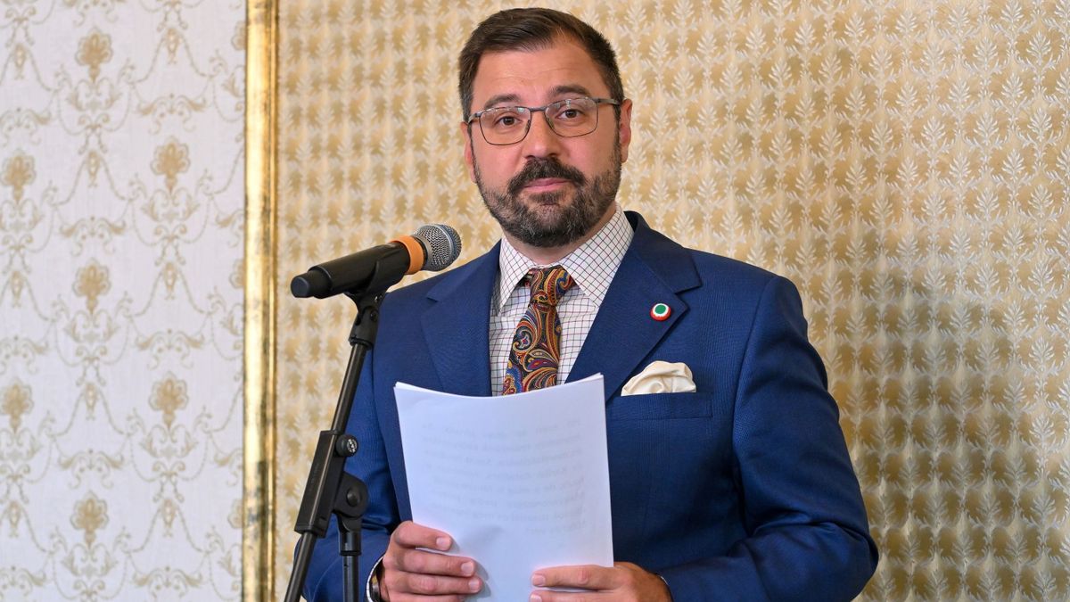 Alapjogokért Központ: Magyar Péterék előre magyarázzák a vereségüket, ezért építik a „választási csalás” mítoszát