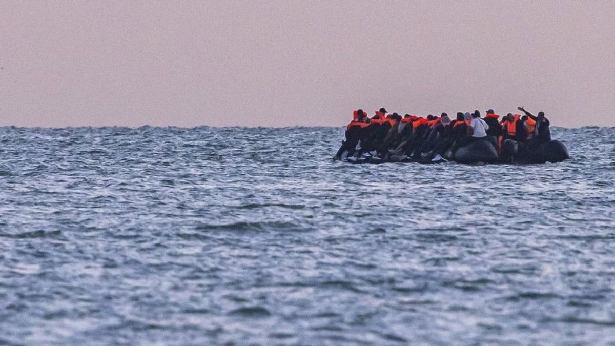 Körözött migránsok kaptak menedékjogot Nagy-Britanniában