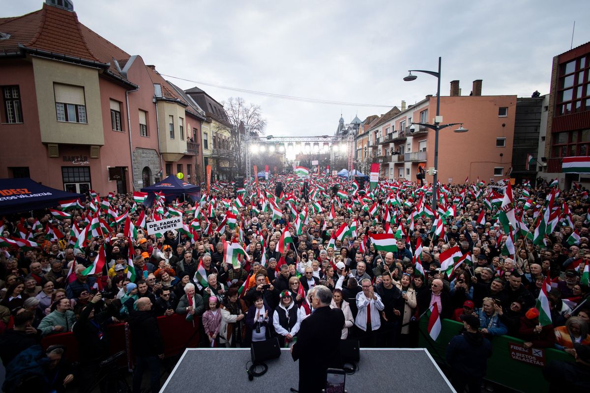 Orbán Viktor országjárás
Hódmezővásárhely
kampány
választás
 jobboldal