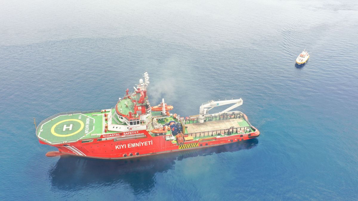 Nagy a baj: török tankerhajót talált el egy drón