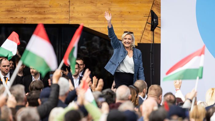 Patrióta nagygyűlés Marine Le Pen