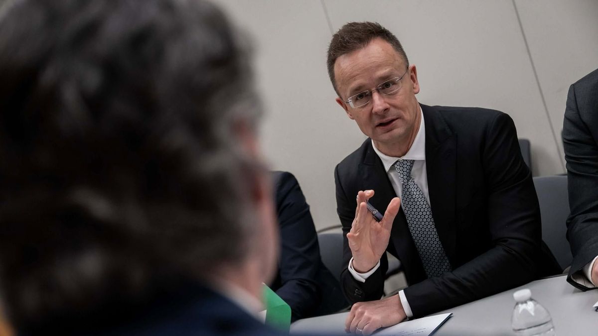 Washington, 2026. február 24.
A Külgazdasági és Külügyminisztérium (KKM) által közreadott képen Szijjártó Péter külgazdasági és külügyminiszter (szemben) találkozója Doug Burgum amerikai belügyminiszterrel és Chris Wright amerikai energiaügyi miniszterrel Washingtonban 2026. február 24-én.
MTI/KKM