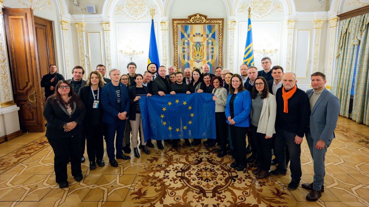 A momentumos Gelencsér Ferenc Zelenszkij elnökkel tárgyalt, Magyar Péter küldhette oda