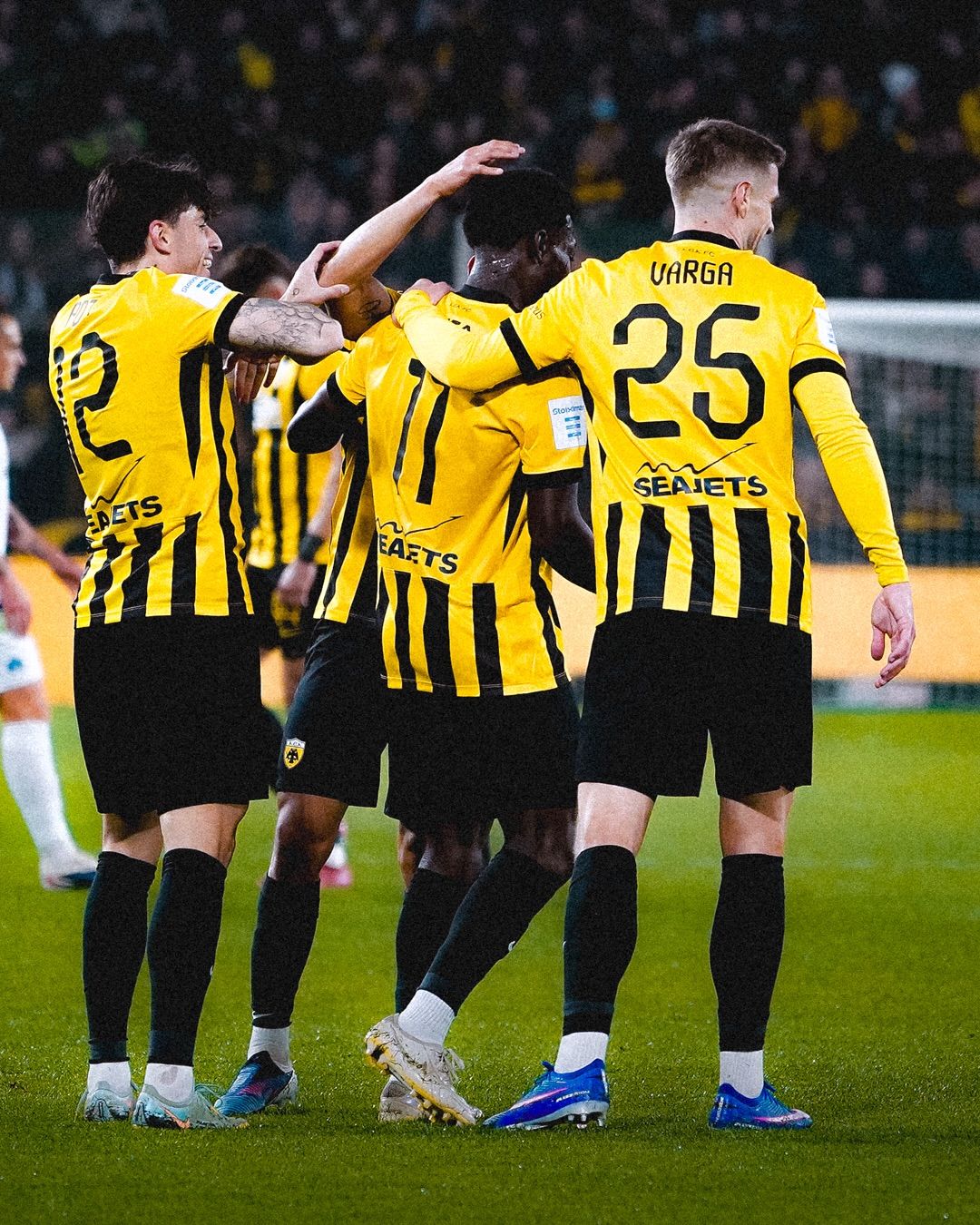 Varga Barnabás gólnak és győzelemnek örülhetett az AEK Athén mérkőzésén, a sérülésének már kevésbé