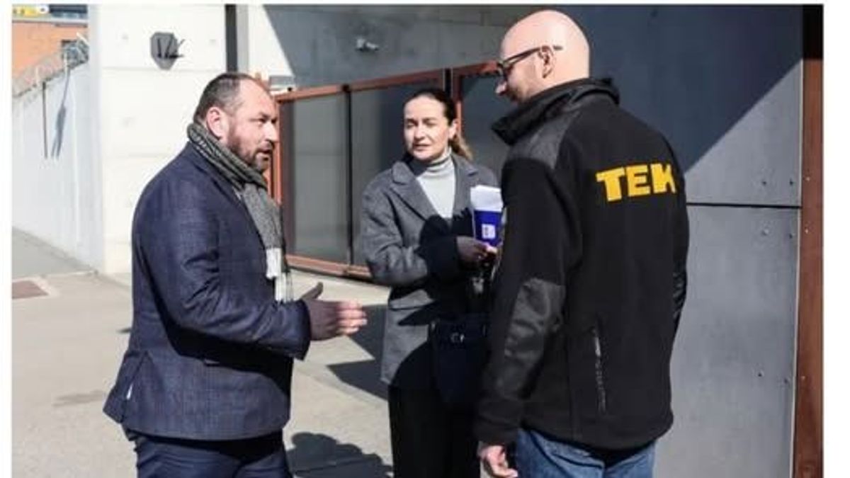 A TEK központjához ment az ukrán nagykövet de nem engedték be