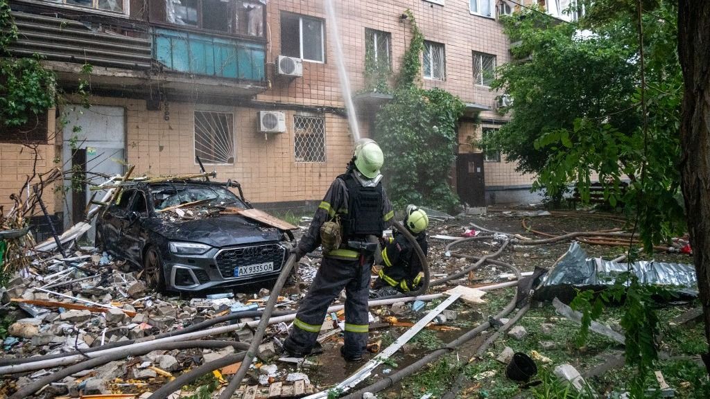Több hullámban csapott le az orosz haderő