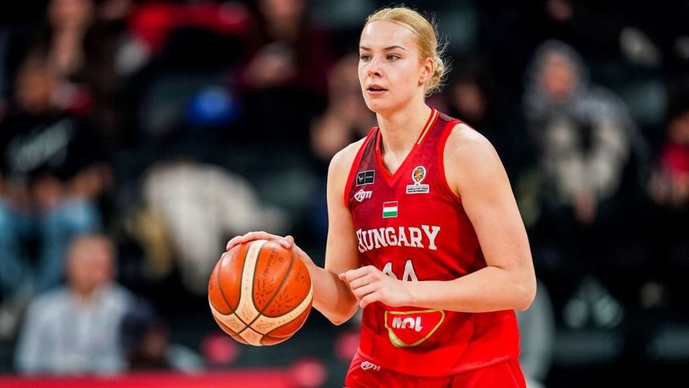 Juhász Dorka az álomcsapatban.