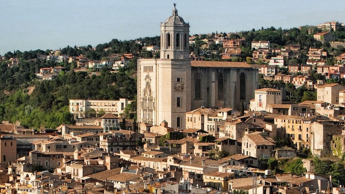 Hány ember kellett egy középkori katedrális felépítéséhez?