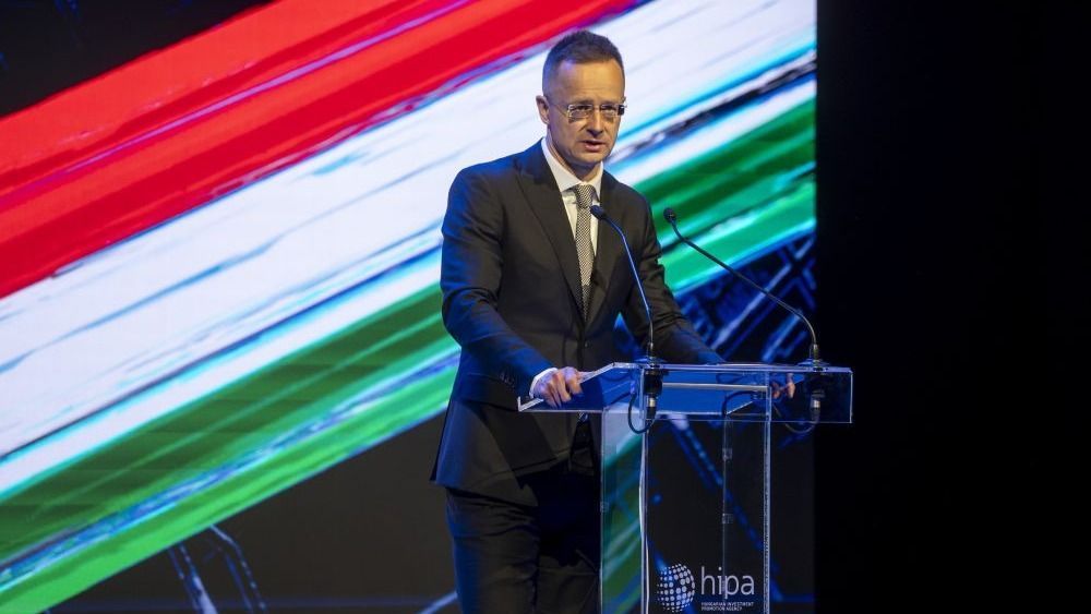 Szomorú hírt közölt Szijjártó Péter