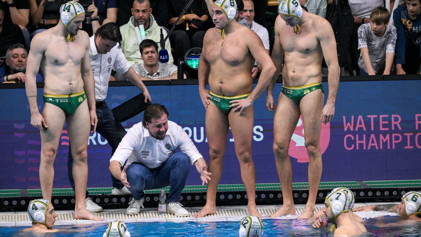 Nyéki Balázs
Budapest, 2026. március 4.
Nyéki Balázs, az FTC vezetőedzője (b2) a vízilabda Bajnokok Ligája negyeddöntőjének első fordulójában játszott FTC-Telekom Waterpolo - Pro Recco mérkőzésen a Komjádi Uszodában 2026. március 4-én. FTC-Telekom Waterpo