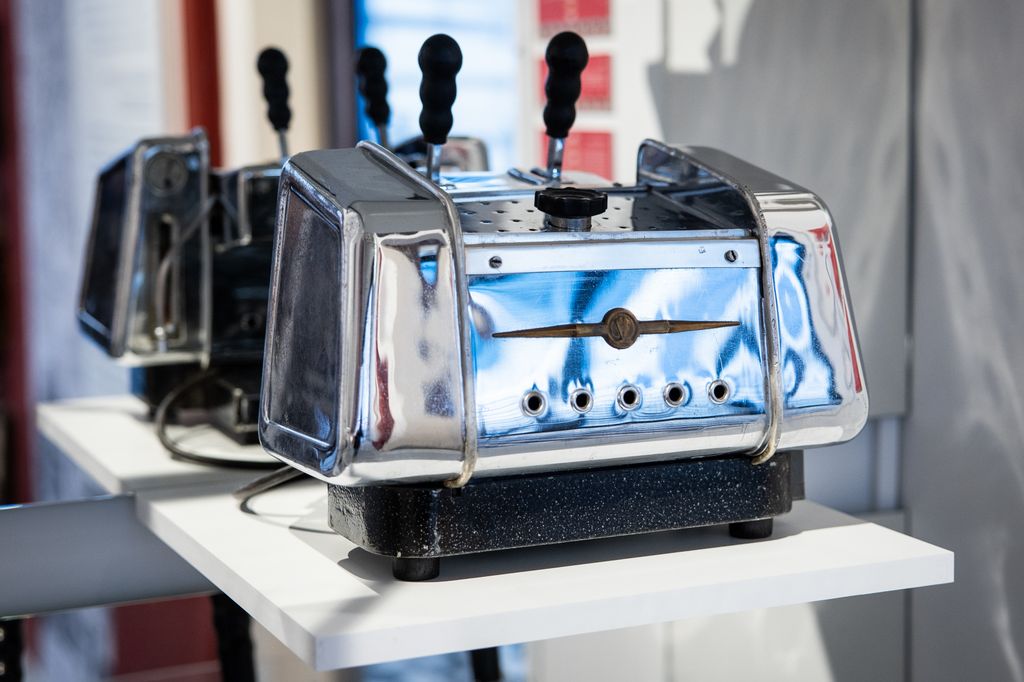 Fő a kávé kiállítás megnyitója