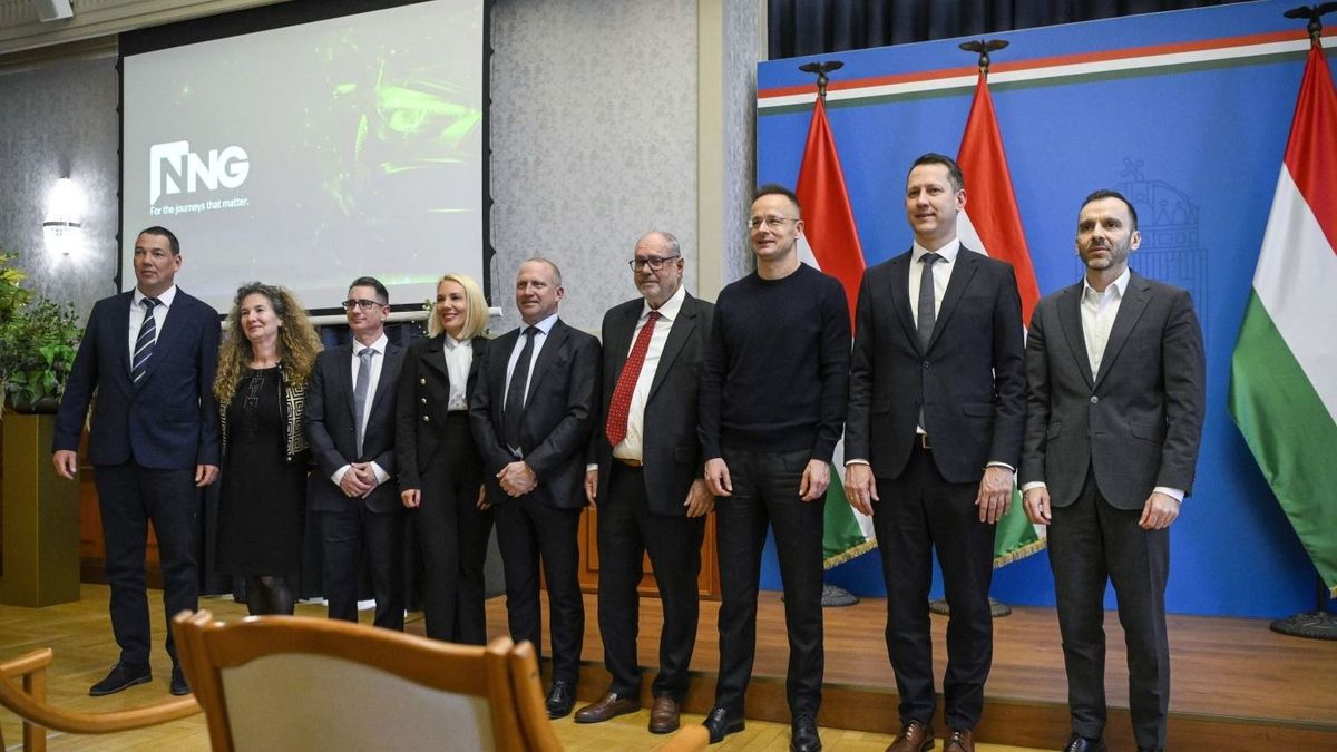 Szijjártó Péter az NNG Kft. friss beruházásának bejelentésén