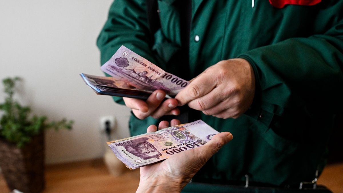 A Fidesz vállalta és megcsinálta – Különjuttatások sora támogatta az elmúlt évtizedben a nyugdíjasokat