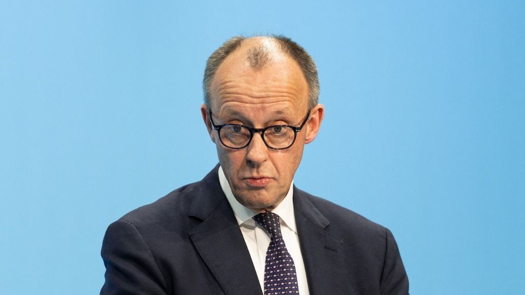 Az iráni vezetés felelőssége, hogy véget vessen a háborúnak – jelentette ki hétfőn Friedrich Merz német kancellár