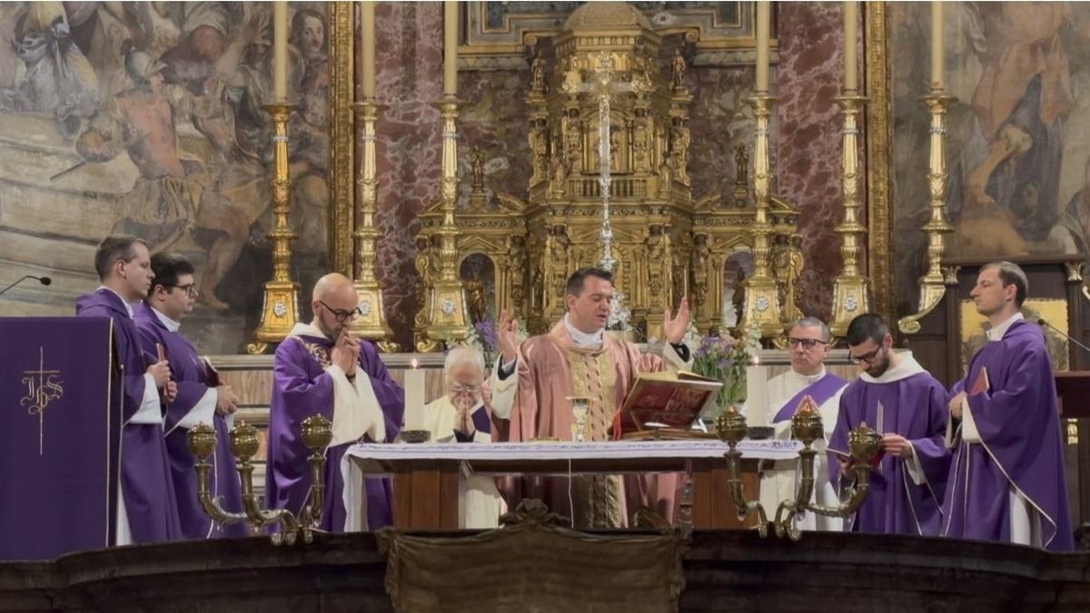 Törő András atya ünnepi szentbeszédében a vakon született ember meggyógyításának evangéliumi történetéről