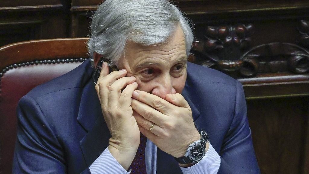 Antonio Tajani megerősítette, hogy a katonai bázison szolgáló katonák jól vannak
