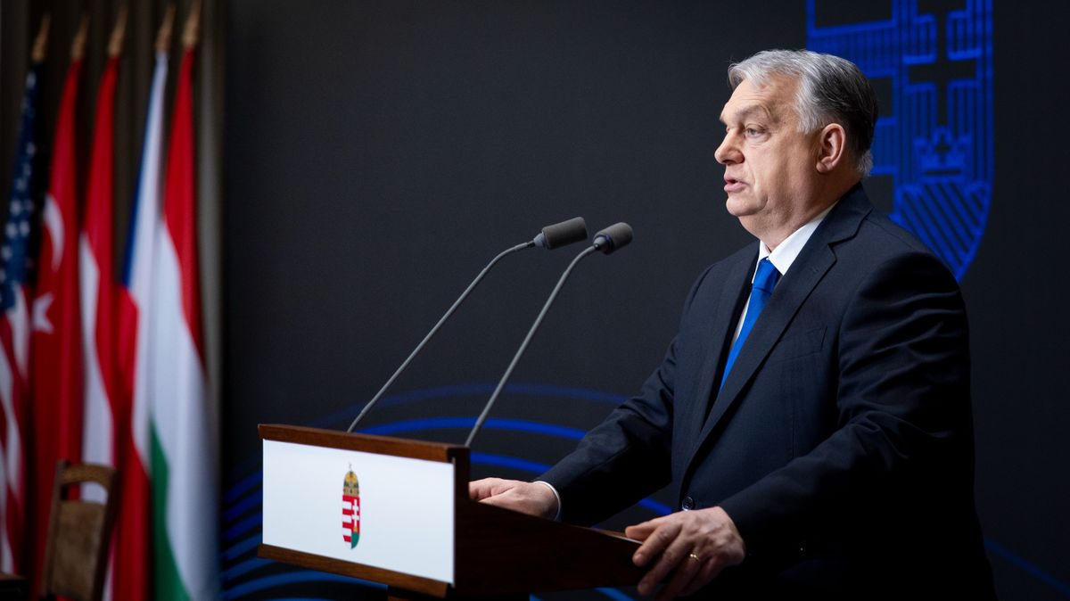 Orbán Viktor mellett állt ki az osztrák főtitkár