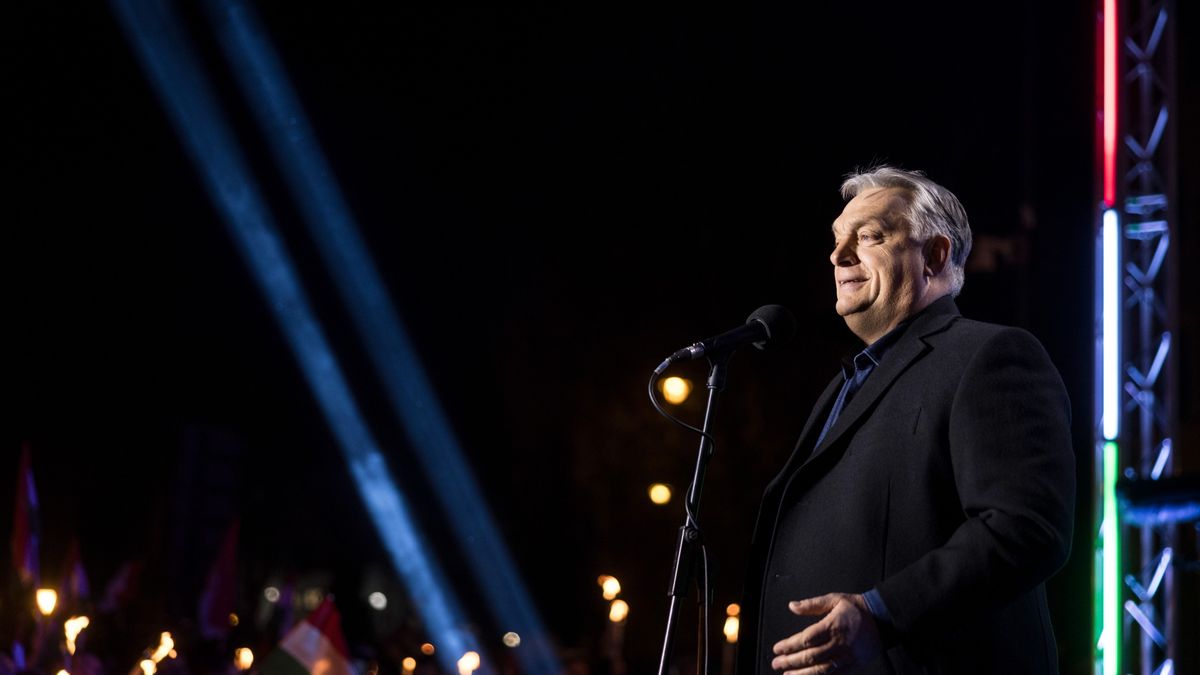 Orbán Viktor: A Tisza eltörölné a védett üzemanyagárat és a rezsicsökkentést, ha hagynánk + videó