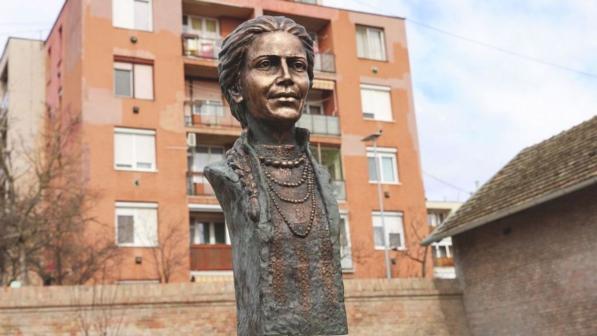 Nem aratott sikert a hódmezővásárhelyiek körében az ukrán költőnő szobra + videó