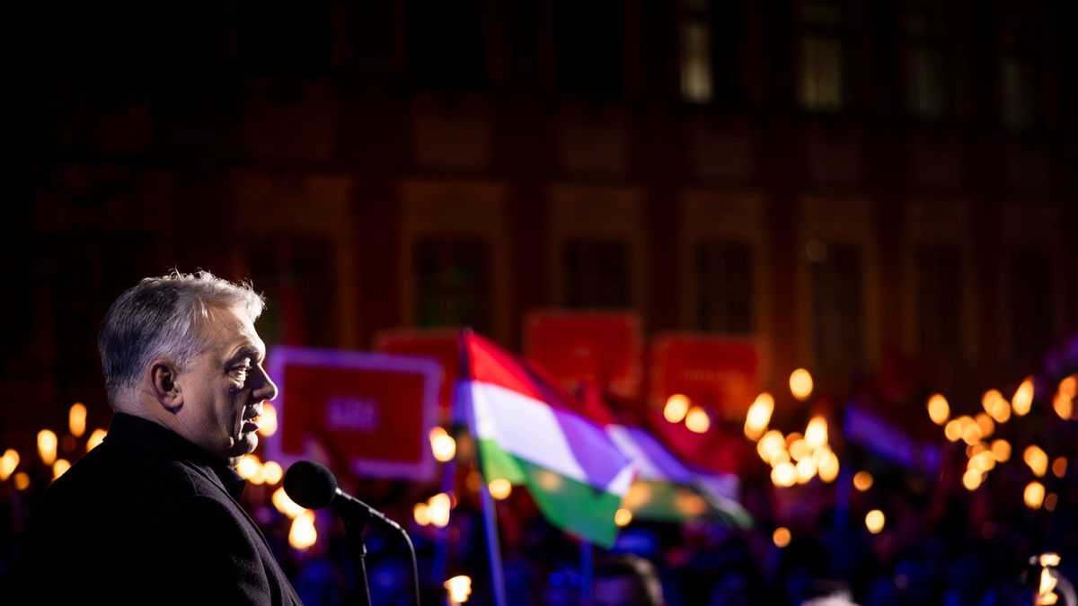 Elképesztő módokon avatkozik be a magyar választásokba a Tiszát támogató Kijev, Orbán Viktor állja a sarat