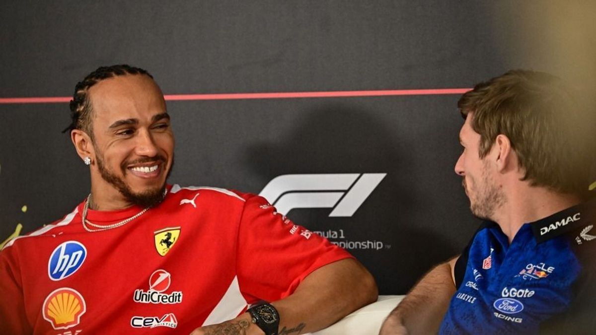 Hamilton semmit nem ért, az integető Verstappen nevetett és számolt