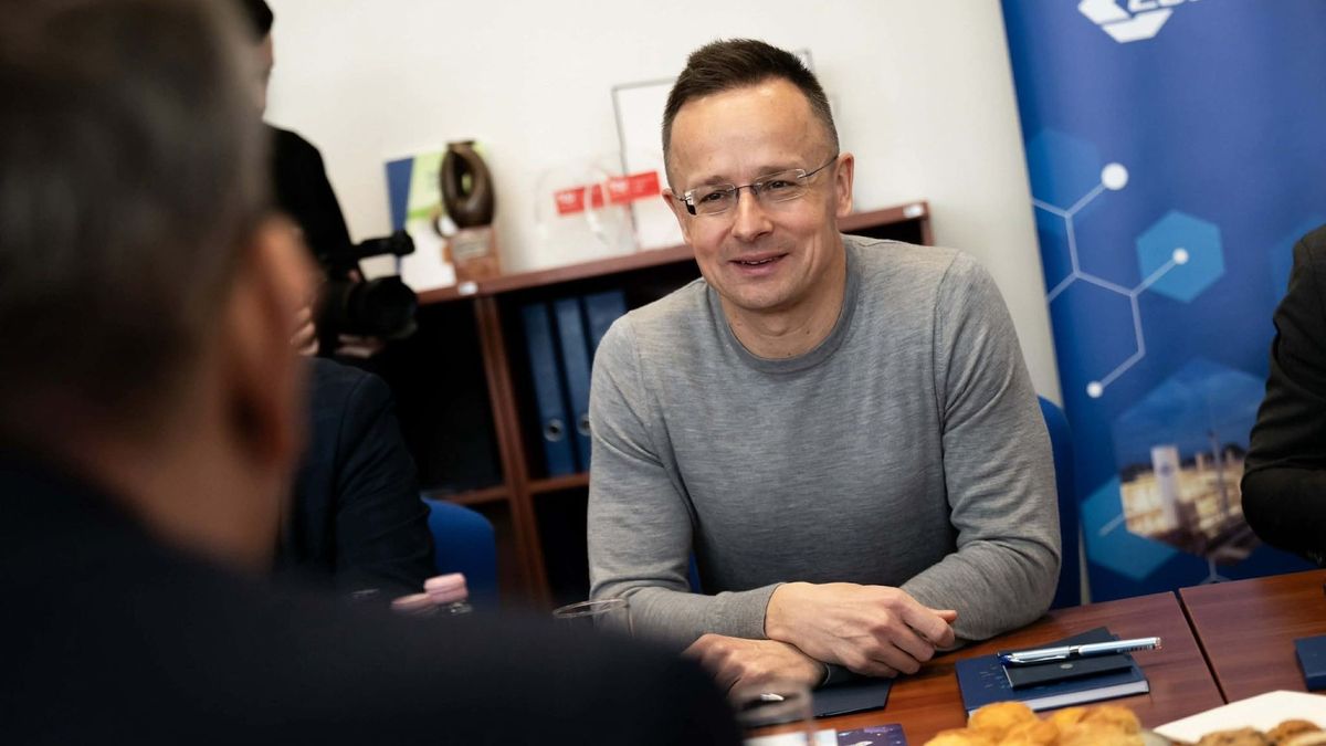 Szijjártó Péter: A kormány egyik fő fókusza a hazai kis- és közepes vállalkozások támogatása