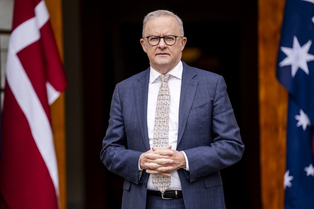 Iránból indított lövedék csapódott be az ausztrál erők által használt al-Minhad légibázis közelében Dubaj mellett – közölte szerdán Anthony Albanese ausztrál miniszterelnök (Fotó: AFP)