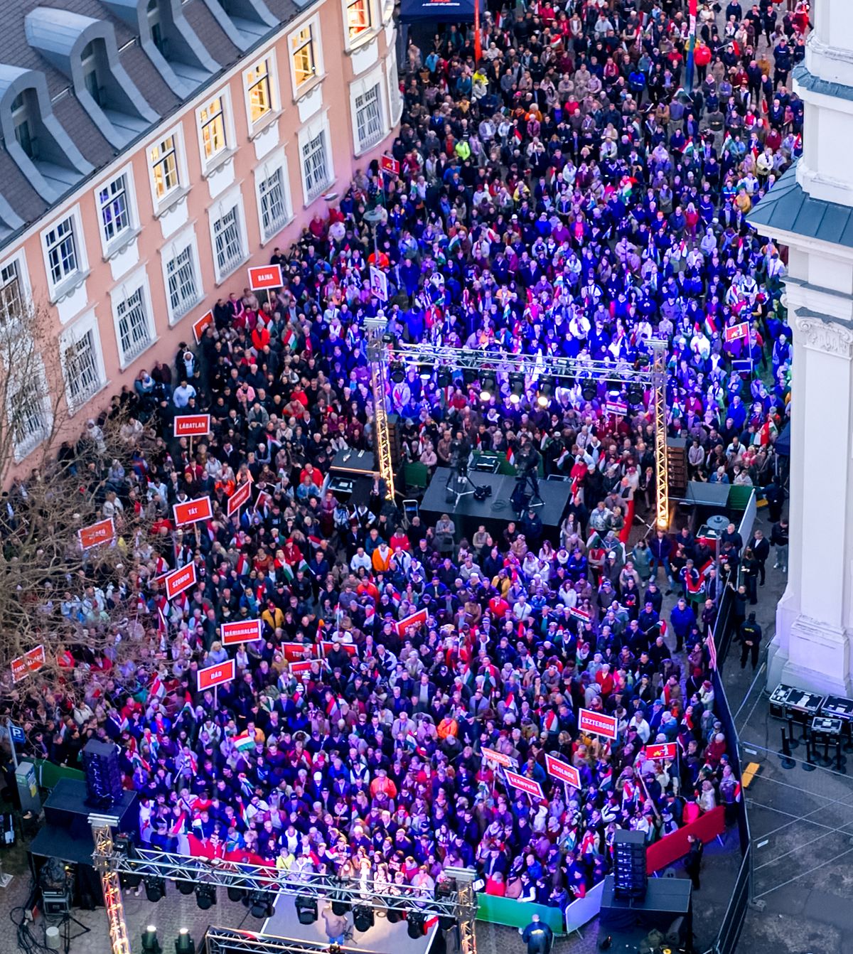 Orbán Viktor országjárás Esztergom
kampány
választás
