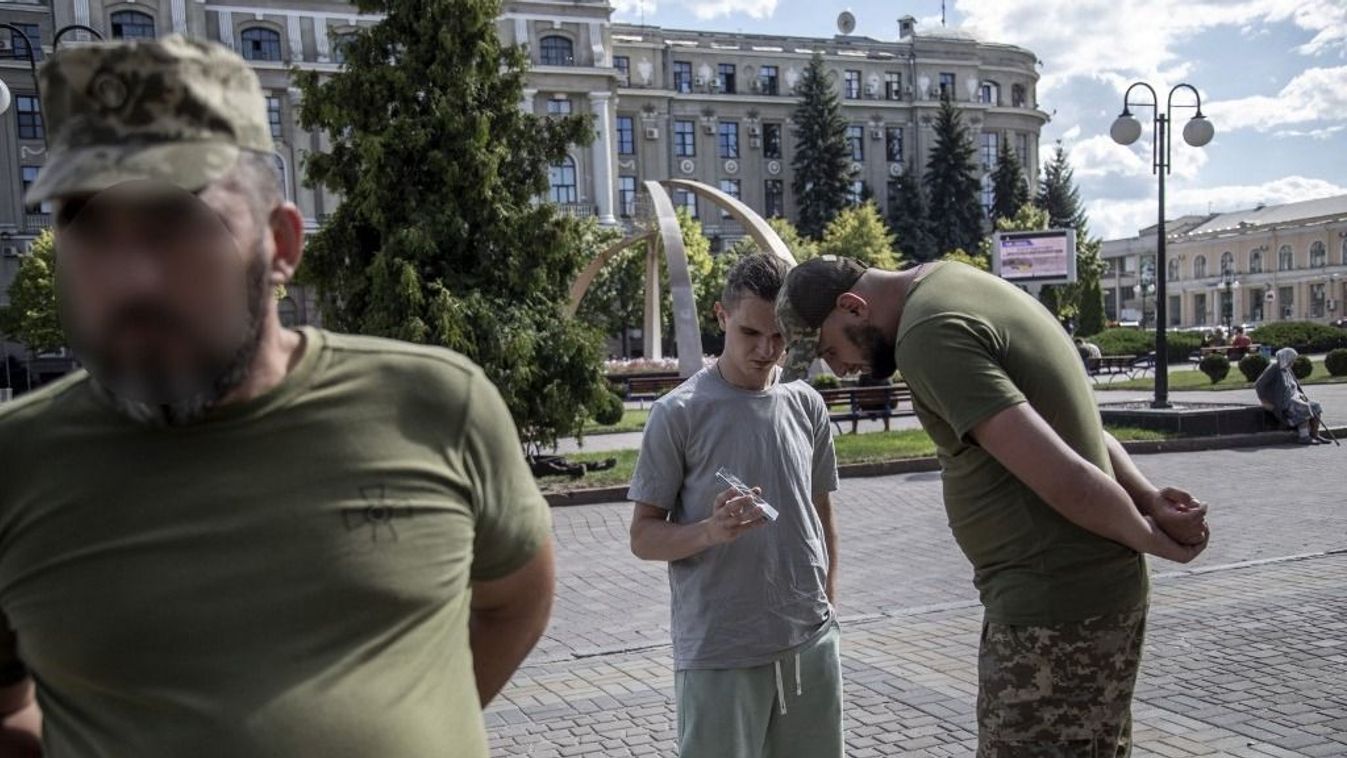 TCK toborzók akcióban