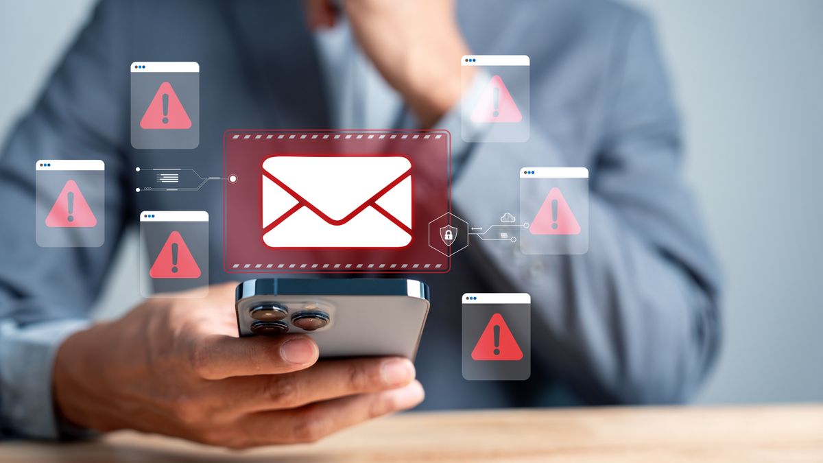 Adathalász csalók élnek vissza a rendőrség nevével