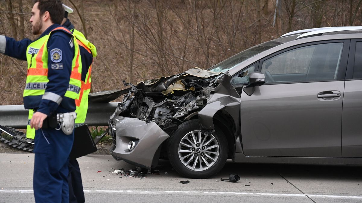 Elesett az M0-ás, több kilométeres a dugó