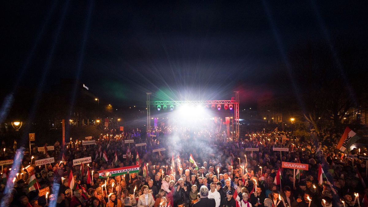 Orbán Viktor: Olyan az országjárás, mintha rokonlátogatásra mennék + videó