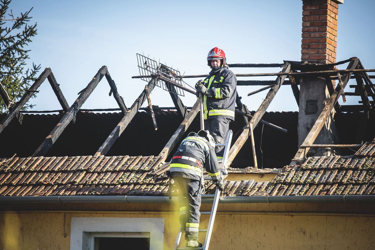 20260315 Békéscsaba 

Tűzeset a Sáros utcában.

Fotó: Bencsik Ádám BÁ Békés Megyei Hírlap
