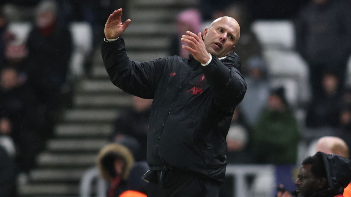 Arne Slot ismét kiakadt az újságírók kérdésein és a Liverpool szokásos problémáiról beszélt