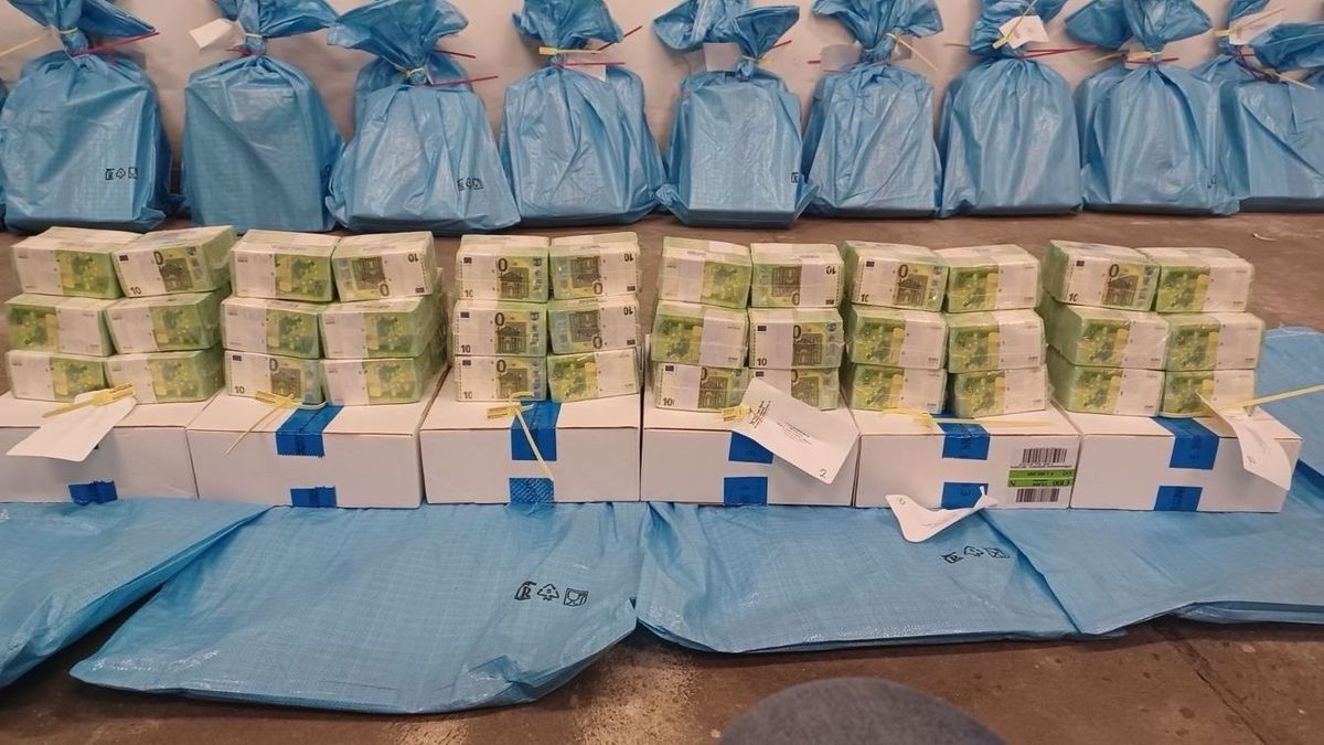 A Tisza Pártnak is jutott az ukrán aranykonvoj pénzéből