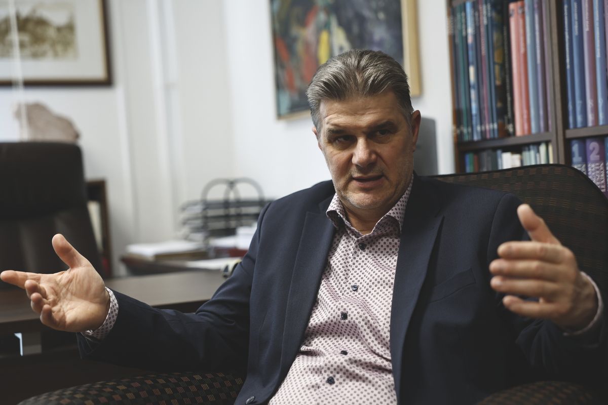 20260322 BudapestFertőszögi Péter a BÁV ART művészeti igazgatója, a  Kincsvadászok szereplőjeFotó: Kurucz Árpád (KA)MW