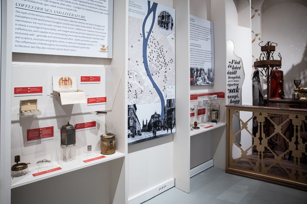 Fő a kávé kiállítás megnyitója