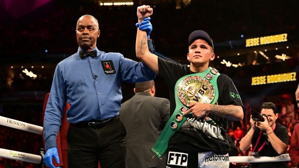 Nem engedik, hogy vitathatatlan bajnok legyen a profi boksz egyik legjobbja