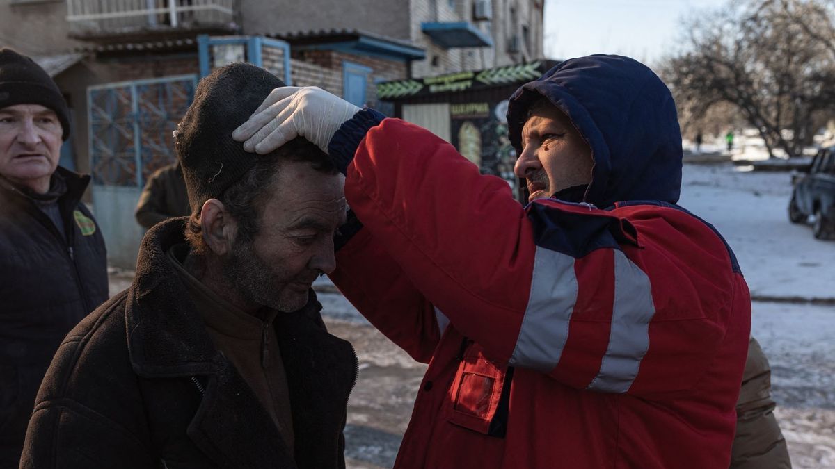 A háború nem kíméli a civileket, Miskolc vészjósló közelségben a vérontáshoz