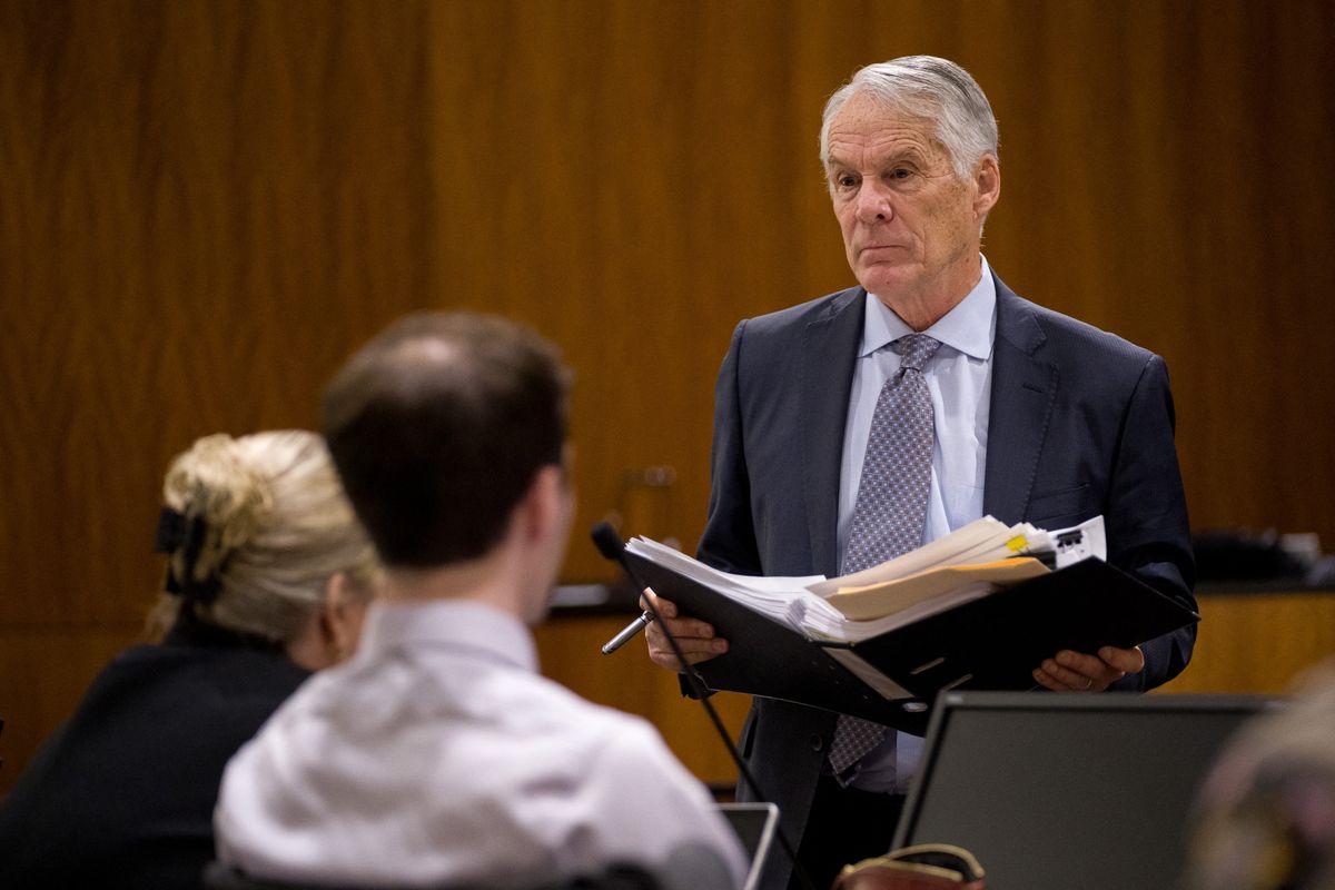 Charlie Kirk feltételezett gyilkosának a tárgyalás csak lassan halad, a védelem a nyilvánosság kizárását kérte