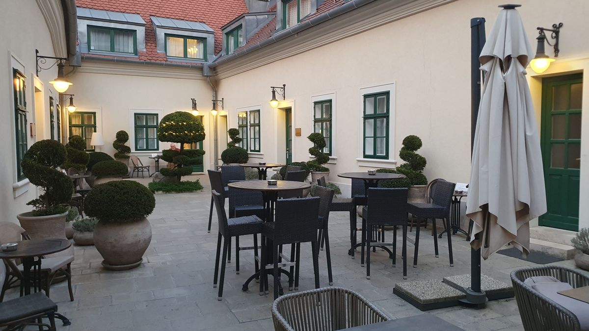 Magyar ízek korszerű felfogásban patinás környezetben: a Maison bisztró