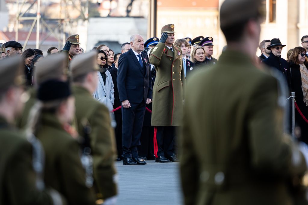 zászlófelvonás március 15.