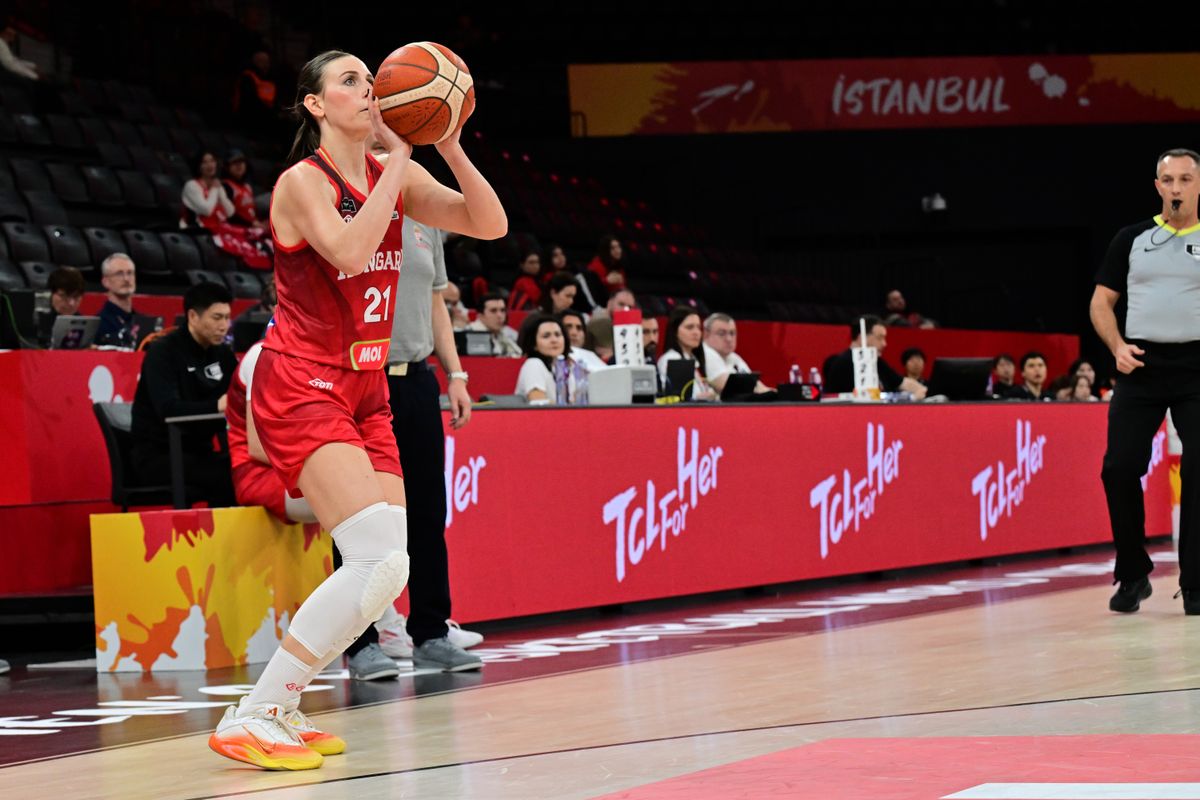 Lelik Réka, a női kosárlabda-válogatott játékosa a japánok elleni vb-selejtezőn